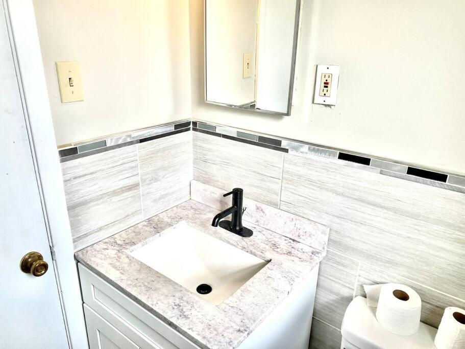 Ferienhaus Welcome Travel Workers, King Bed, 2br 1 ,5 Ba, 4beds Sleep 5