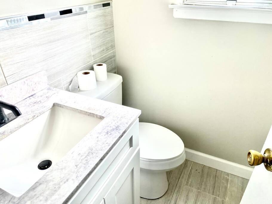 Ferienhaus Welcome Travel Workers, King Bed, 2br 1 ,5 Ba, 4beds Sleep 5 Memphis